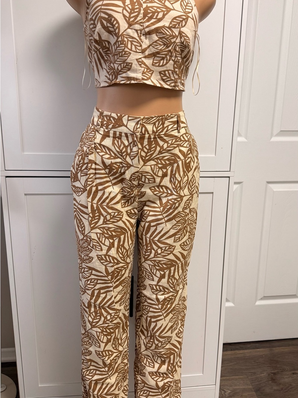 House of Harlow 1960 Cream & Brown Wide-Leg Printed Pants